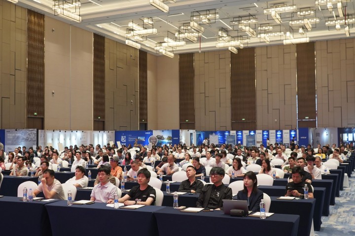 一場發(fā)布會(huì)，一場千人狂歡嘉年華 | 2025萬磊廣佛千人行完滿成功