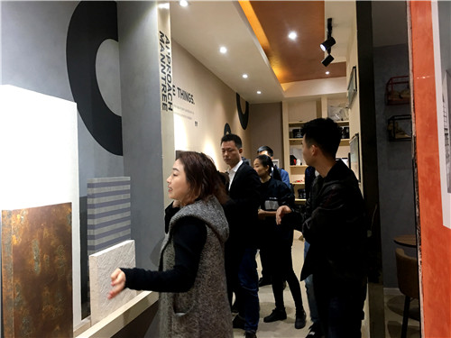 攜手共贏，共話未來，巴德士集團(tuán)蒞臨萬磊參觀指導(dǎo)